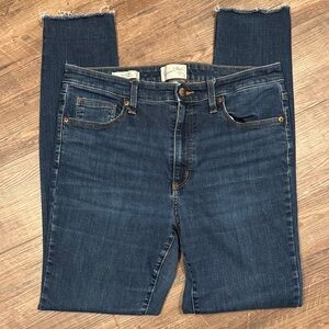 Universal Thread Dark Blue Slim Jeans